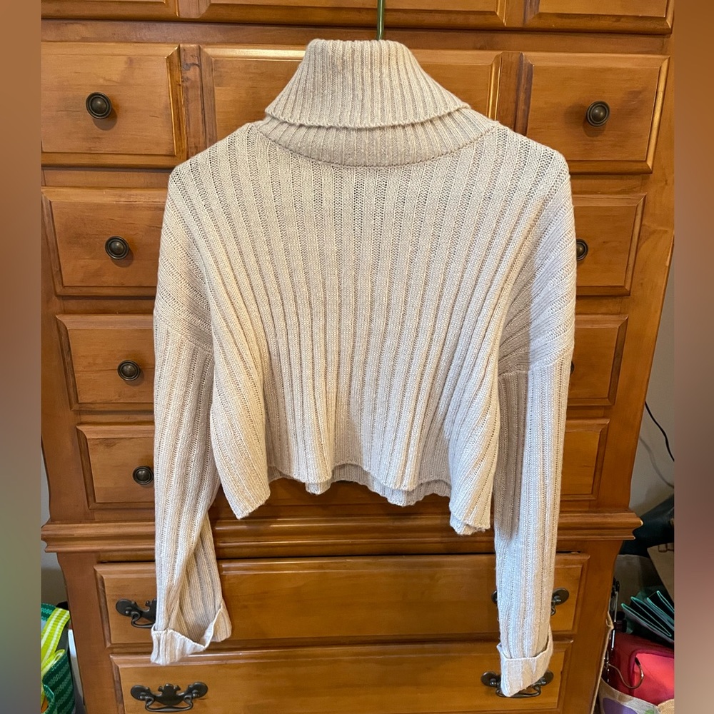 Cropped sweater